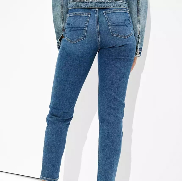 American Eagle High Waisted Jeans - Picture 2 of 12